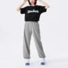 Pantalon casual droit avec logo « Gris »
