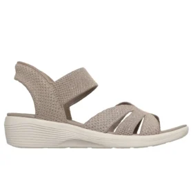 Skechers Slip-ins : Arya – Sparkling Praise