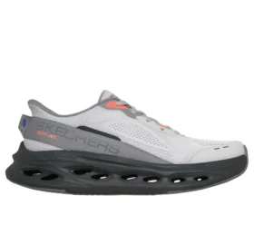 Skechers Slip-ins : Max Cushioning Glide-Step – Publicité
